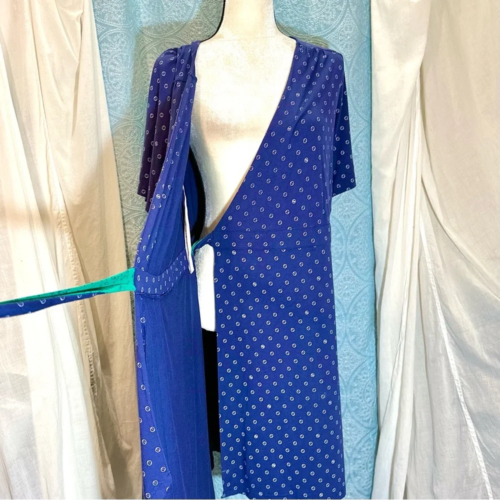 #D3. Lilly Pulitzer Arina Button Print Wrap Dress - Picture 3 of 9